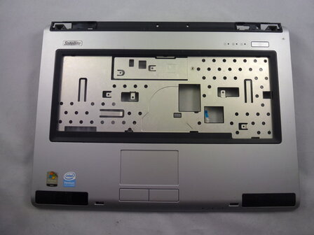 Toshiba Satellite L45 Palmrest