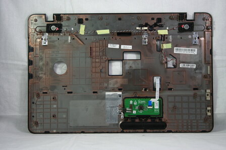 Toshiba Satellite C675 Palmrest