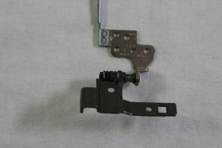 Medion Akoya E6232 / MD 99070 Left Hinge 