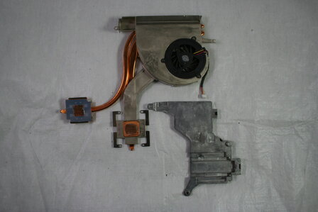 Sony Vaio VGN-AR14 CPU Heatsink and Cooling Fan 