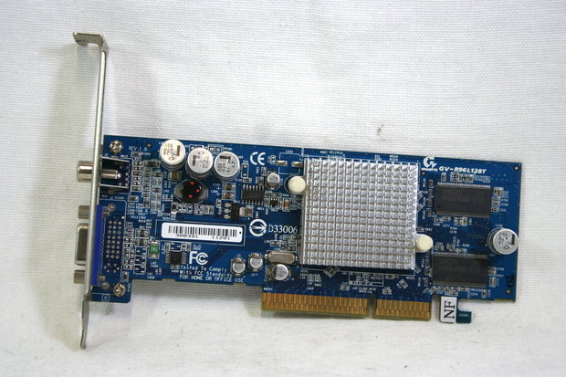 Gigabyte ATI Radeon 9600 SE Video Card 