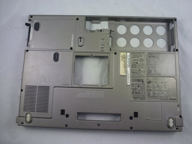 Dell Latitude D830 Bottom Case 