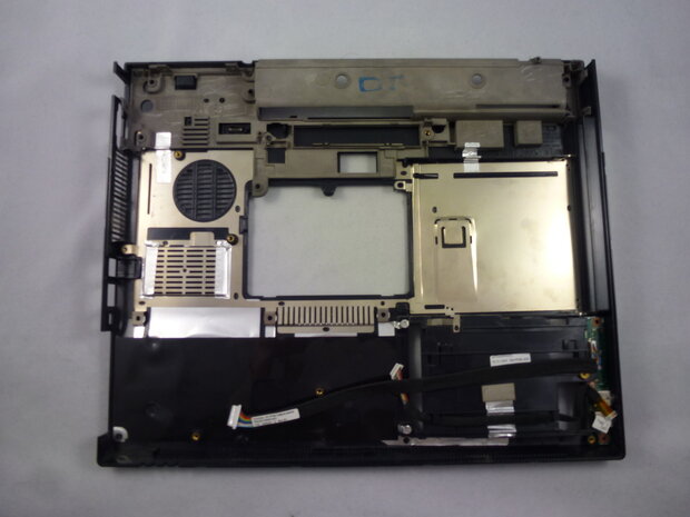 Compaq nx6120 / nc6120 Bottom Case
