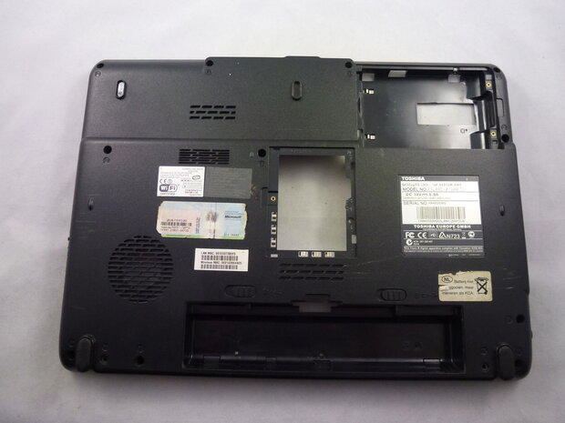 Toshiba Satellite L300 Bottom Case