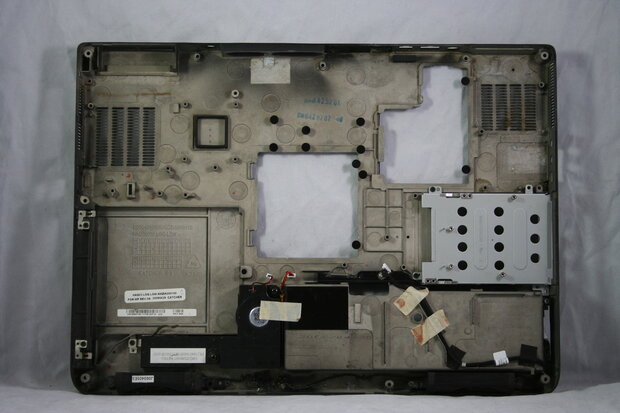 Dell Inspiron 9400 / E1705 Bottomcase 