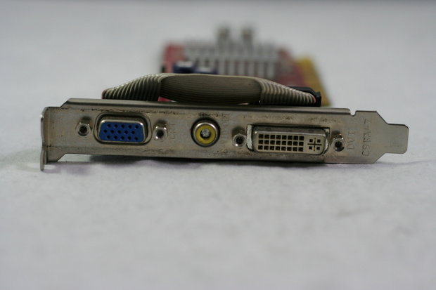 ATi Radeon 9200 SE Video Card 