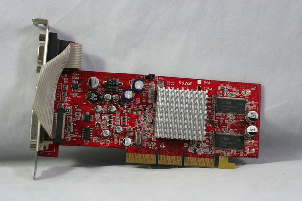 ATi Radeon 9200 SE Video Card 