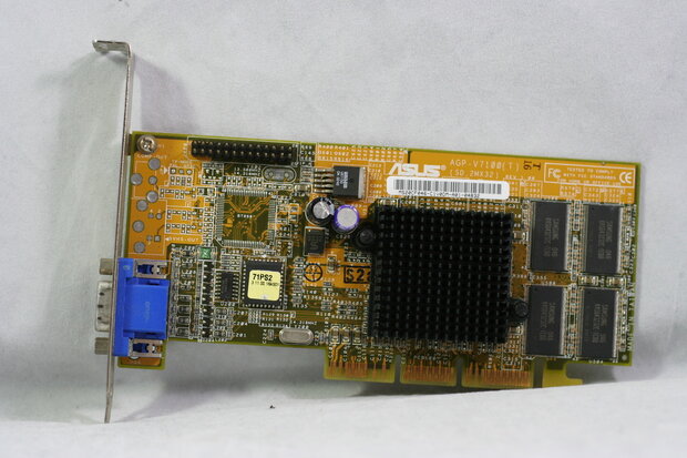 ASUS AGP-V7100 Video Card