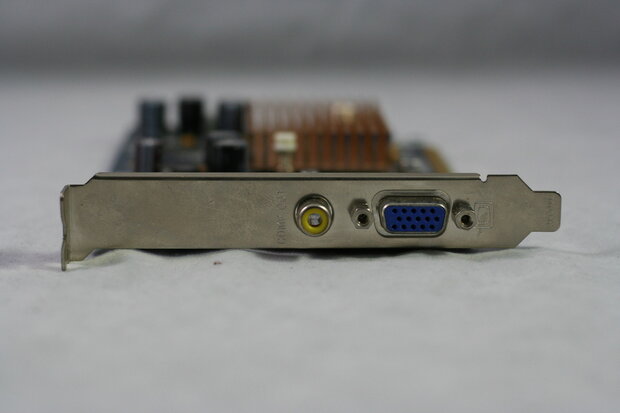 Gigabyte / Ati Radeon X600 Video Card 