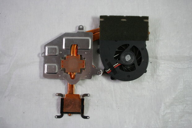Sony Vaio VPC-F12AFM CPU Heatsink and Cooling Fan 