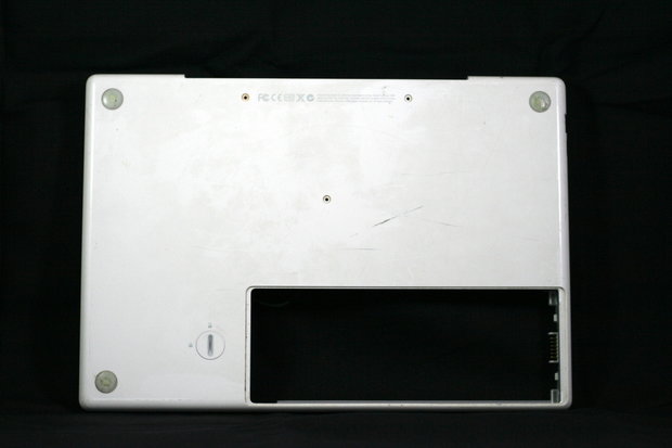 Apple Macbook A1181 Bottomcase White