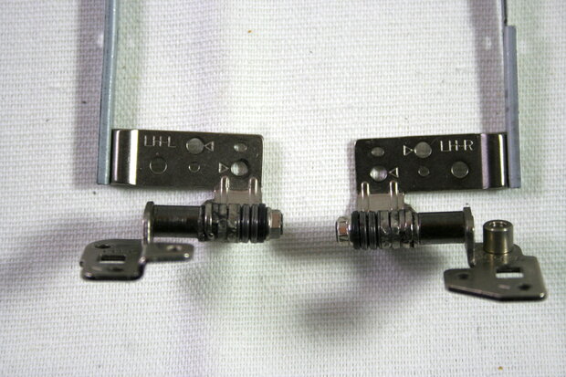 Medion Akoya E7212 / MD98360 Hinges Set L+R 